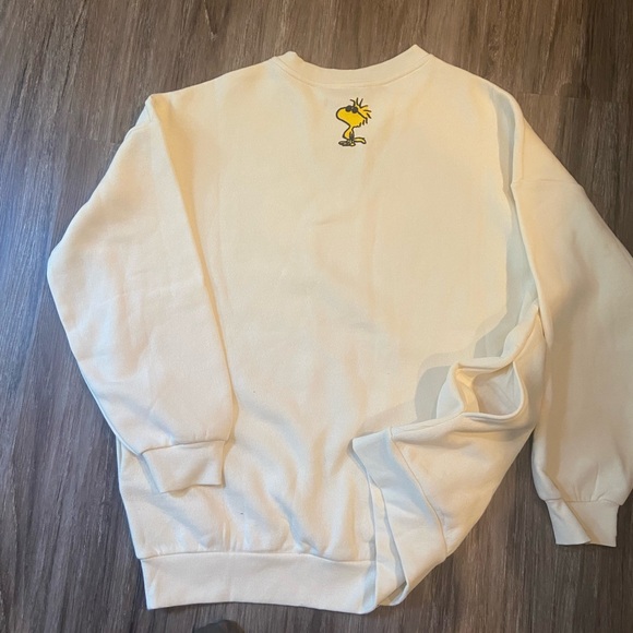 Peanuts Cream Sweater with Snoopy in Red with pockets - Picture 2 of 2